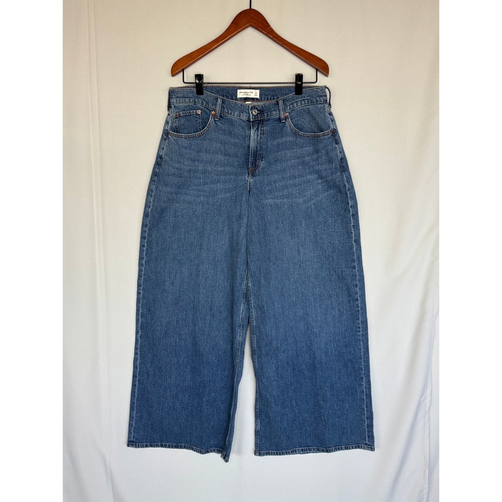 Abercrombie Curve Love Dark Blue Mid Rise Ultra Wide Leg Jeans Size 31 Long NWT